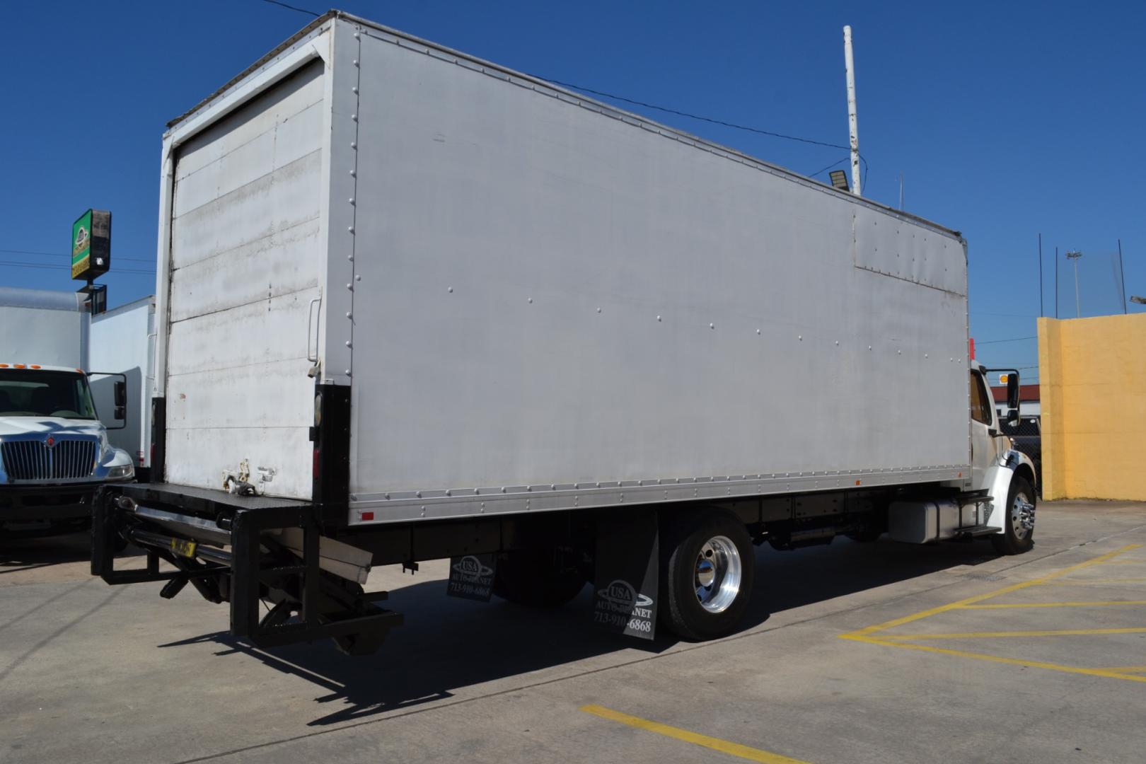 2012 WHITE /GRAY FREIGHTLINER M2-106 with an CUMMINS ISB 6.7L 220HP engine, ALLISON 2100HS AUTOMATIC transmission, located at 9172 North Fwy, Houston, TX, 77037, (713) 910-6868, 29.887470, -95.411903 - Photo#4